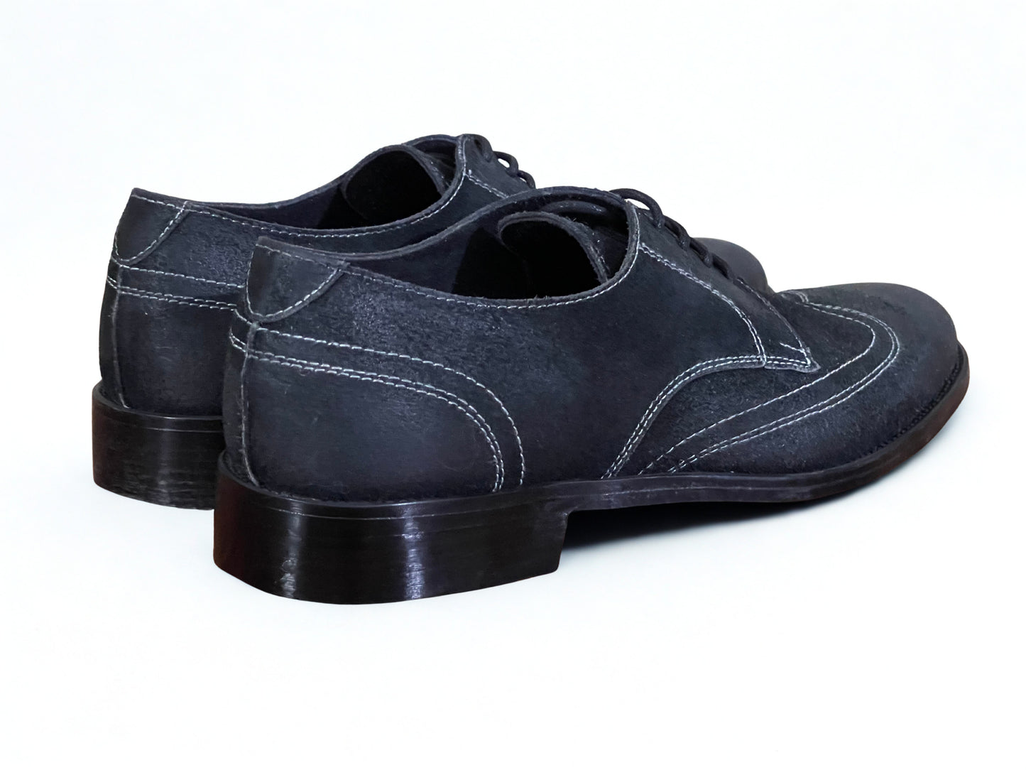 The Mariner’s Wing Black